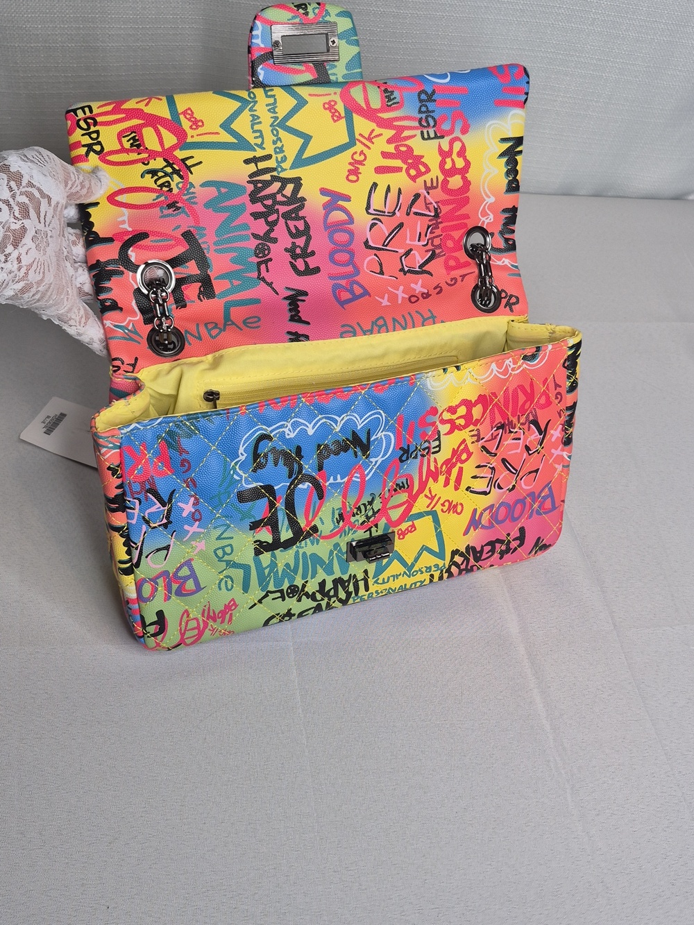 Graffiti Print Chain Shoulder Bag - Multicolor - Picture 8 of 12